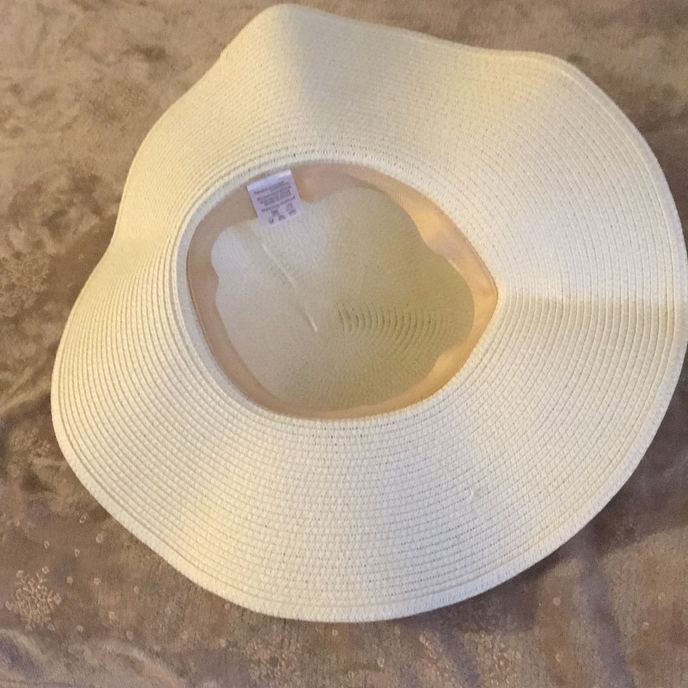 Hat - Picture 3 of 3